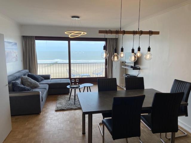Golfslag Lägenhet Blankenberge Exteriör bild